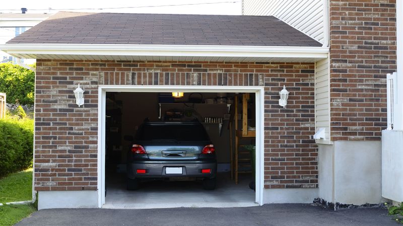 Why You Need to Hire a Reliable Garage Door Company in Chicago