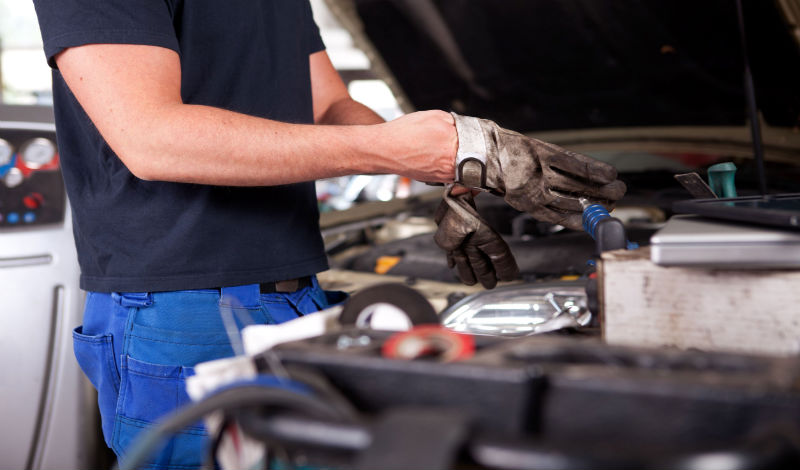 For Highly Skilled and Cost-Effective Body Repair Talk to the Auto Body Shop Near Phoenix AZ.