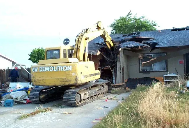 Essential Services You Can Expect from a Demolition Contractor in Oakland, CA